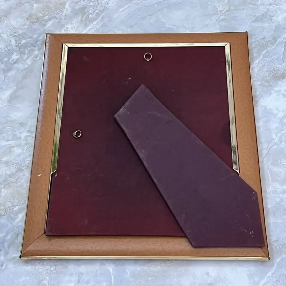 Vintage Medium Picture Photo Frame With Gold Trim Freestanding 9 x 7